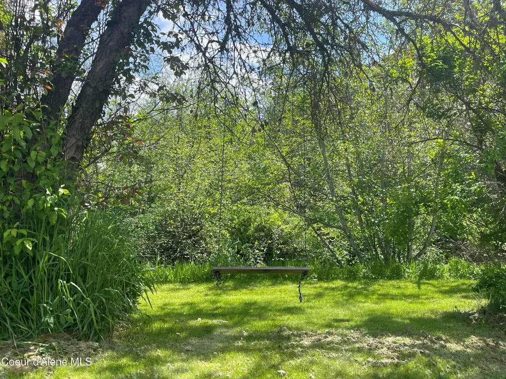 84 Highland Flats Road Naples ID 83847