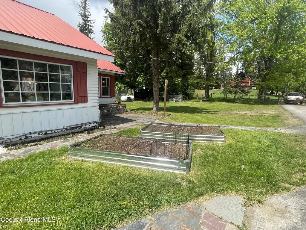 84 Highland Flats Road Naples ID 83847