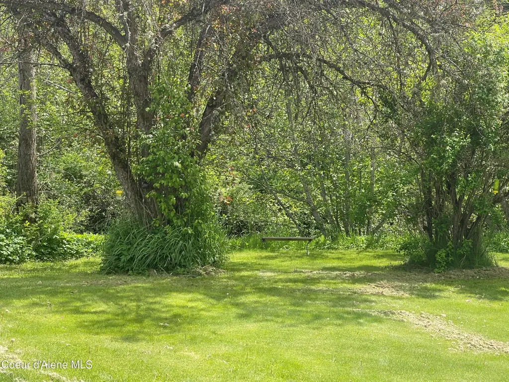 84 Highland Flats Road Naples ID 83847
