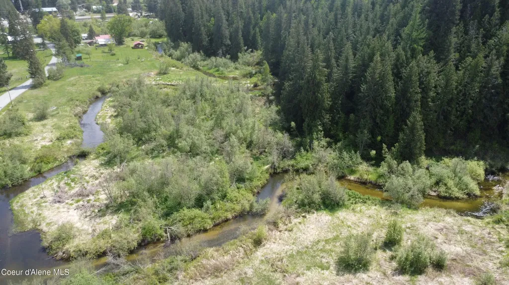 84 Highland Flats Road Naples ID 83847