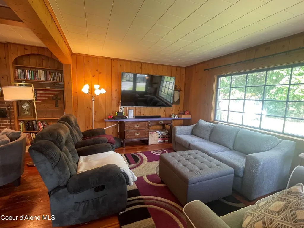 84 Highland Flats Road Naples ID 83847