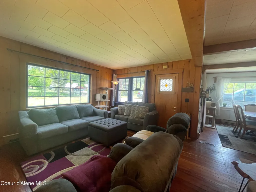 84 Highland Flats Road Naples ID 83847