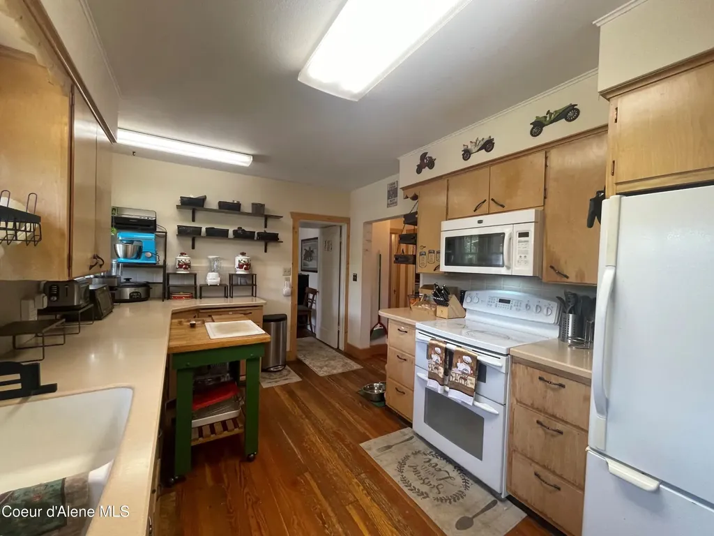 84 Highland Flats Road Naples ID 83847