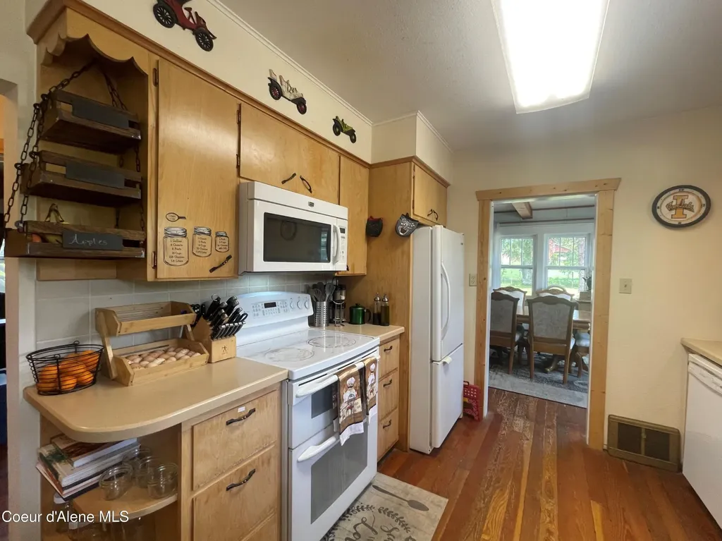 84 Highland Flats Road Naples ID 83847