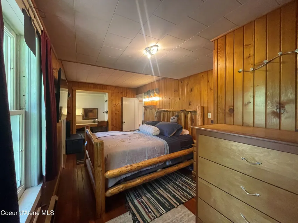 84 Highland Flats Road Naples ID 83847