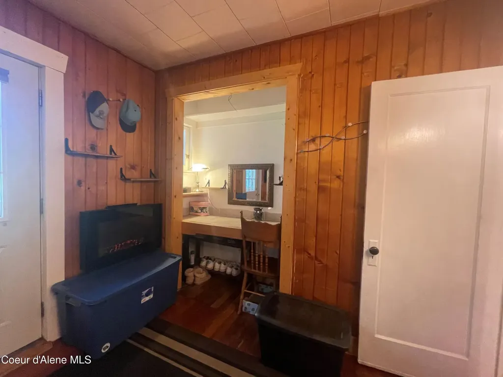 84 Highland Flats Road Naples ID 83847