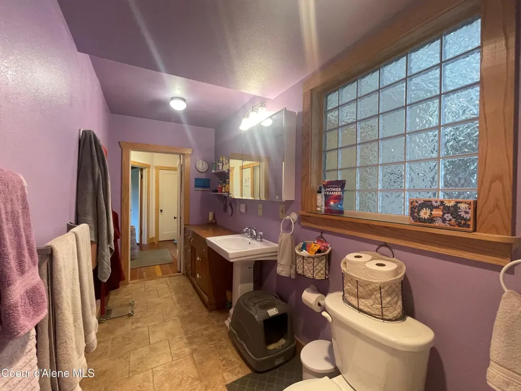 84 Highland Flats Road Naples ID 83847