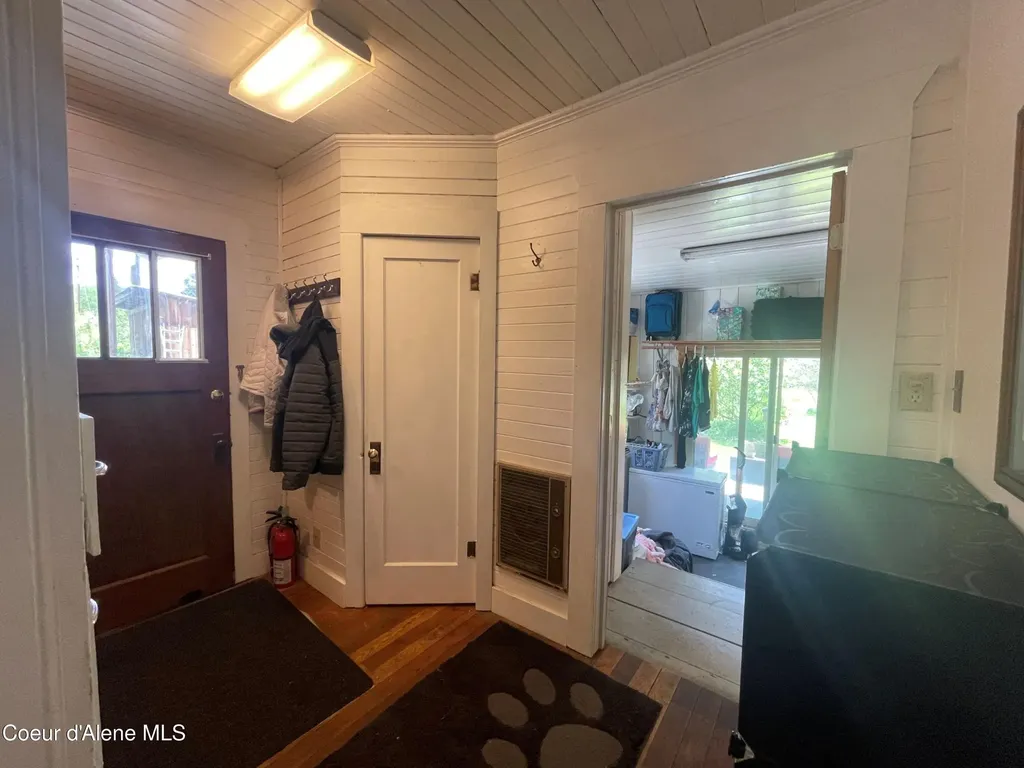 84 Highland Flats Road Naples ID 83847