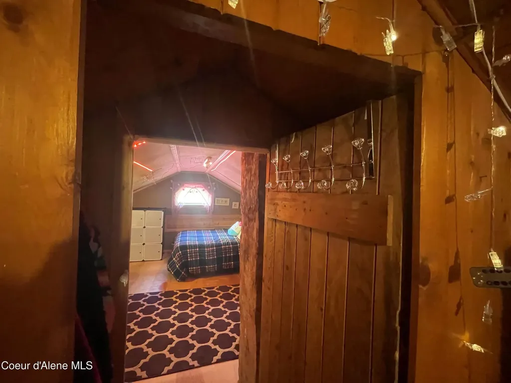 84 Highland Flats Road Naples ID 83847