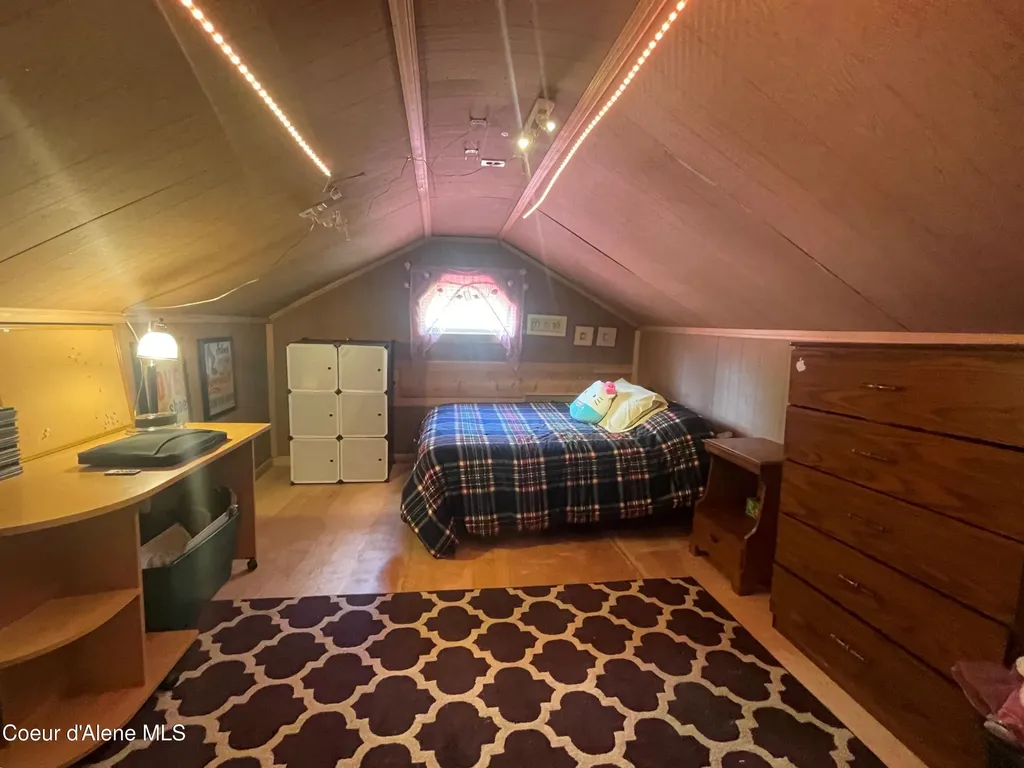 84 Highland Flats Road Naples ID 83847