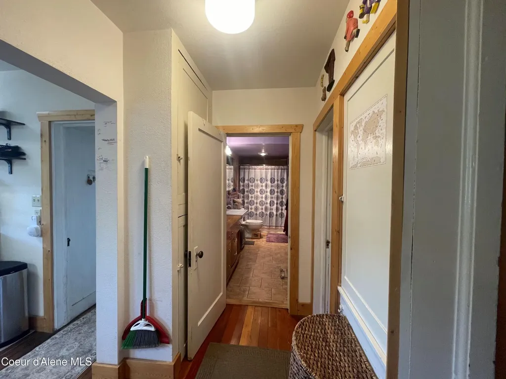 84 Highland Flats Road Naples ID 83847
