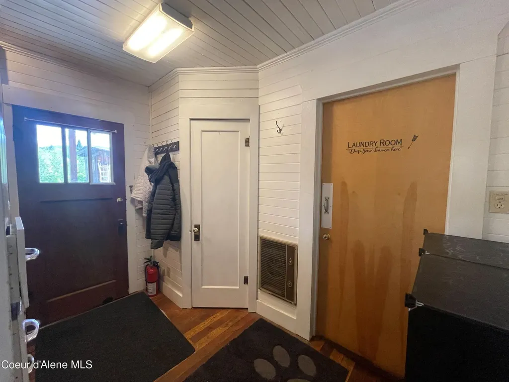84 Highland Flats Road Naples ID 83847