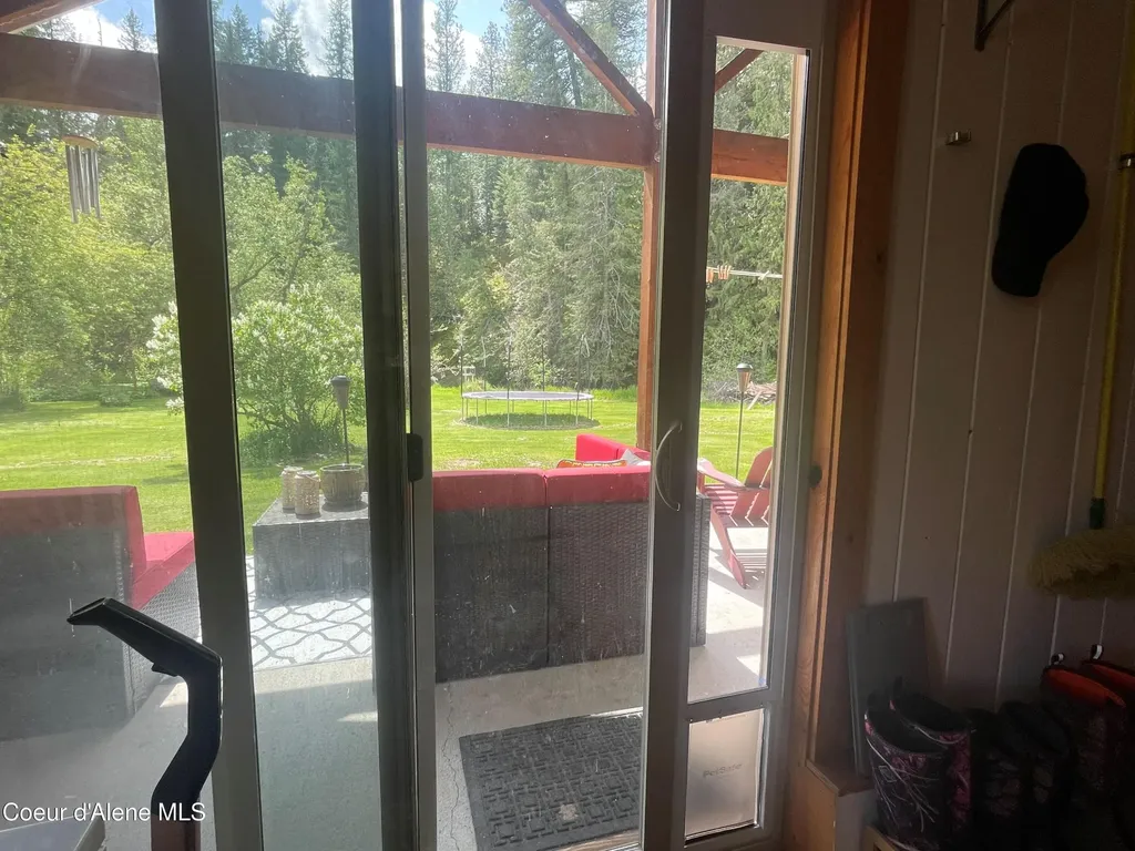 84 Highland Flats Road Naples ID 83847