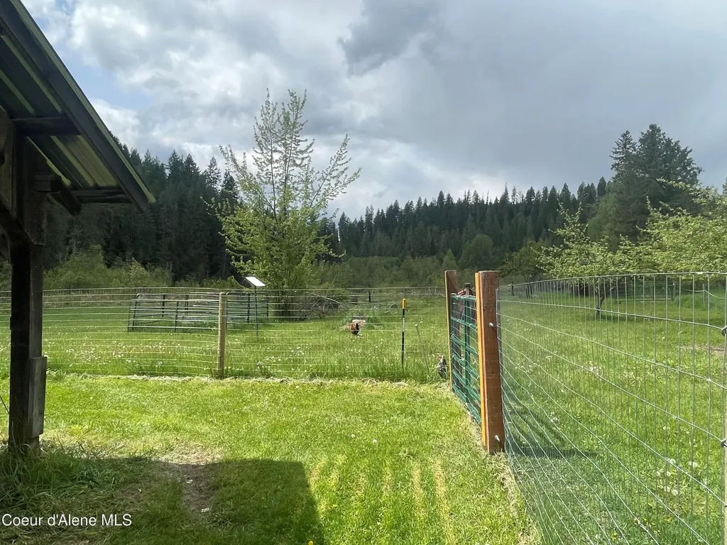 84 Highland Flats Road Naples ID 83847