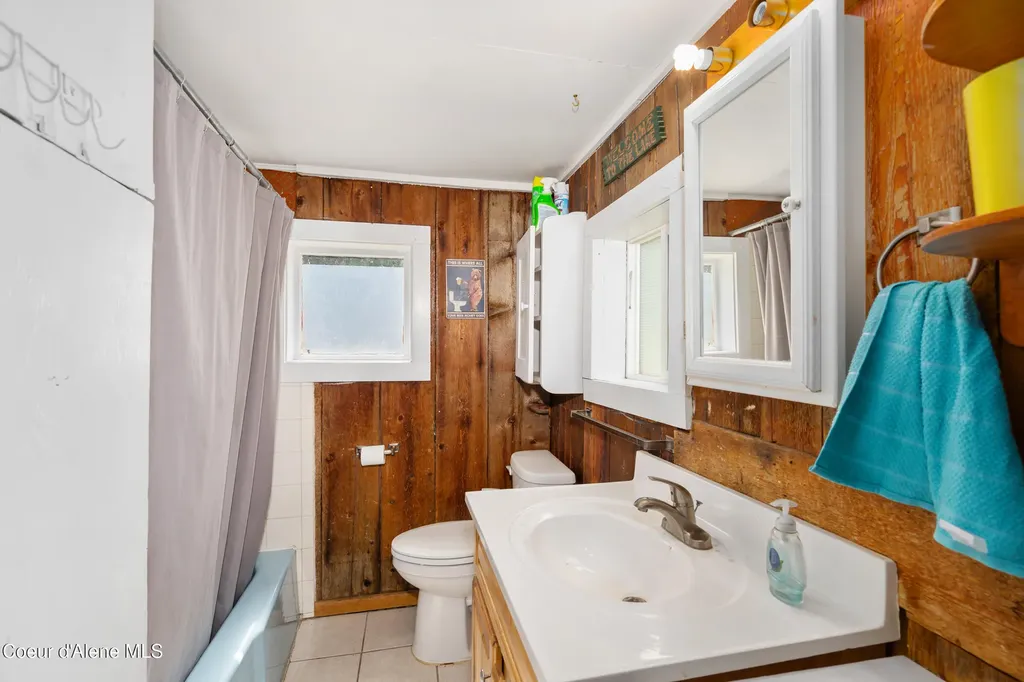 28076 Highway 57 Priest Lake ID 83856