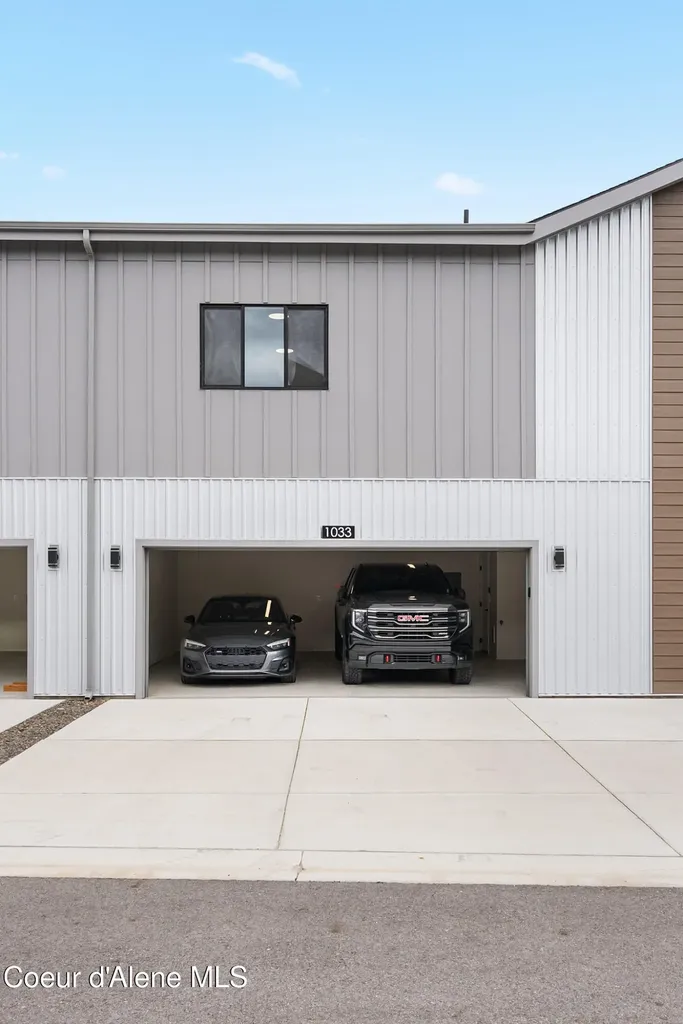 1033 E Railroad Avenue Post Falls ID 83854