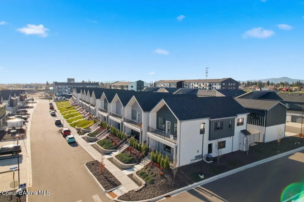 1033 E Railroad Avenue Post Falls ID 83854