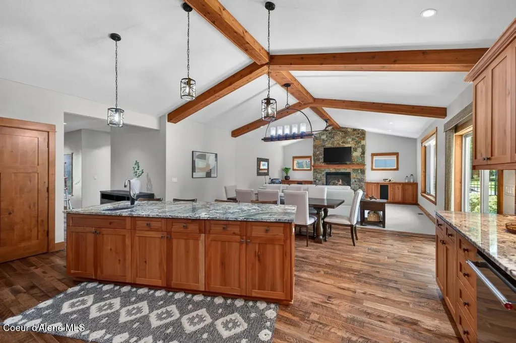 704 N Dundee Drive Post Falls ID 83854
