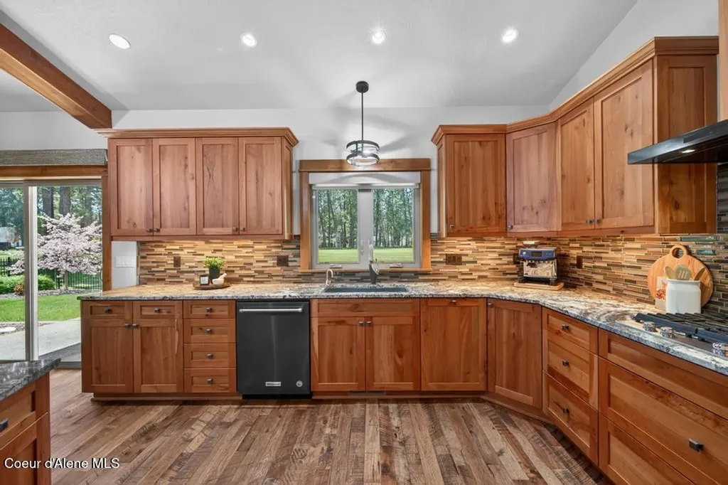 704 N Dundee Drive Post Falls ID 83854