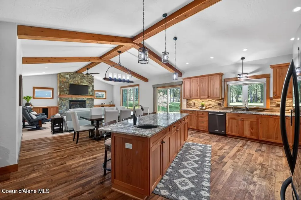 704 N Dundee Drive Post Falls ID 83854