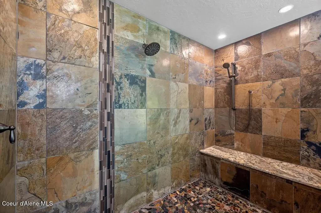 704 N Dundee Drive Post Falls ID 83854