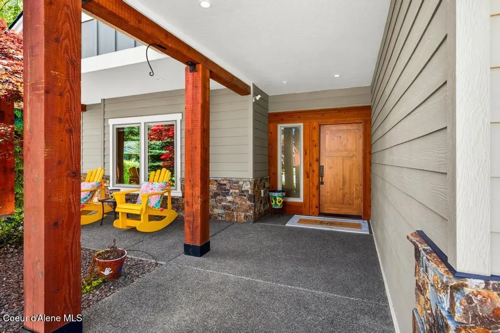 704 N Dundee Drive Post Falls ID 83854