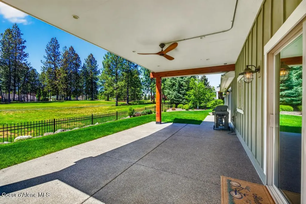 704 N Dundee Drive Post Falls ID 83854