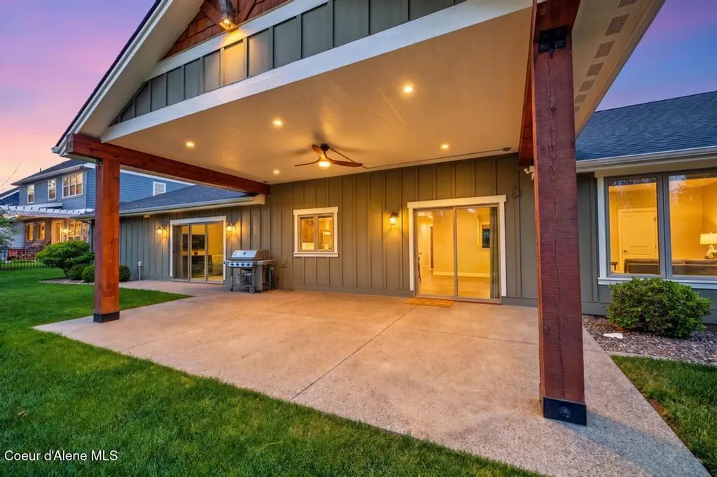 704 N Dundee Drive Post Falls ID 83854