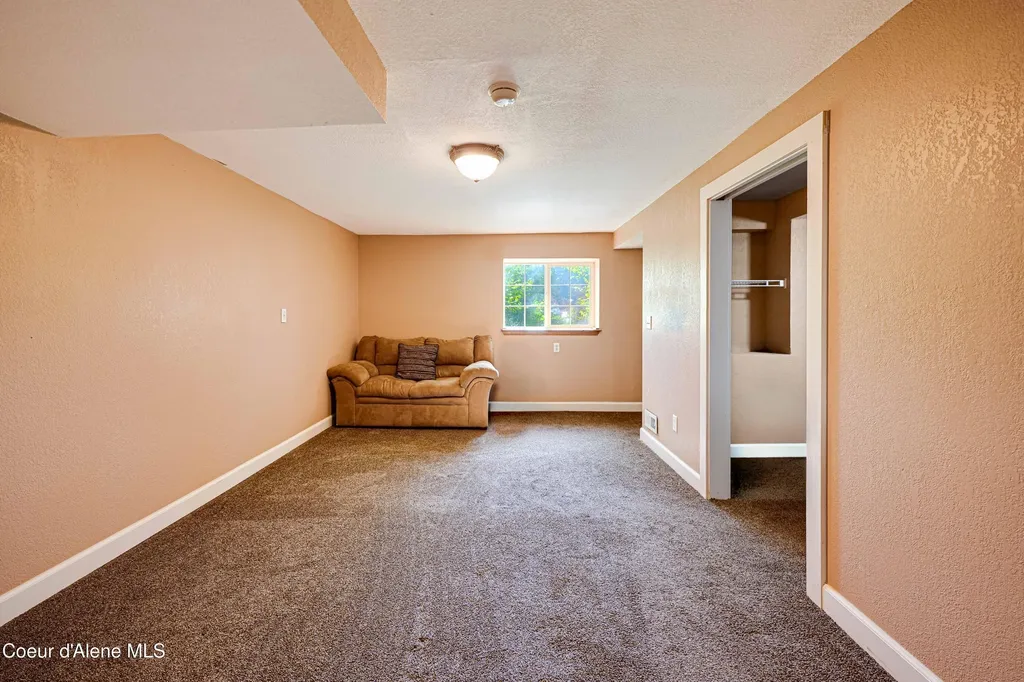 43112 Silver Valley Road Kingston ID 83839