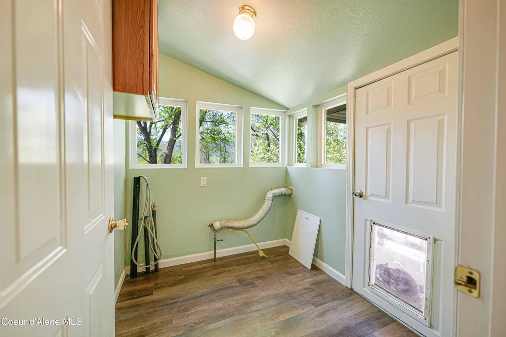 43112 Silver Valley Road Kingston ID 83839