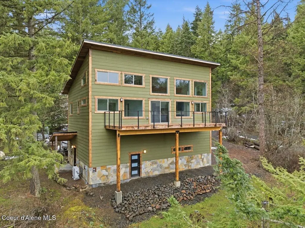 21941 S Lakeview Drive Worley ID 83876