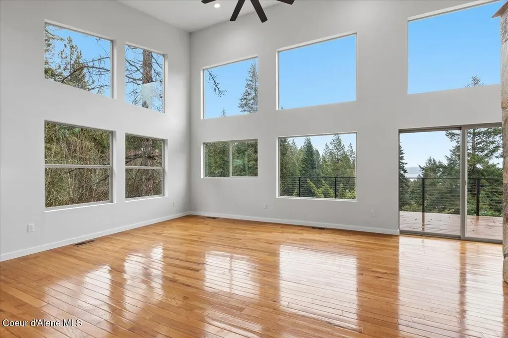 21941 S Lakeview Drive Worley ID 83876