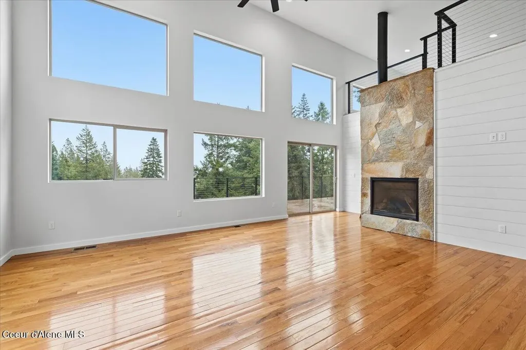 21941 S Lakeview Drive Worley ID 83876