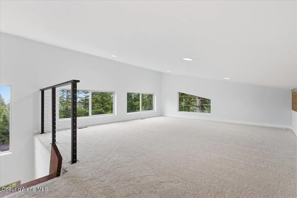 21941 S Lakeview Drive Worley ID 83876