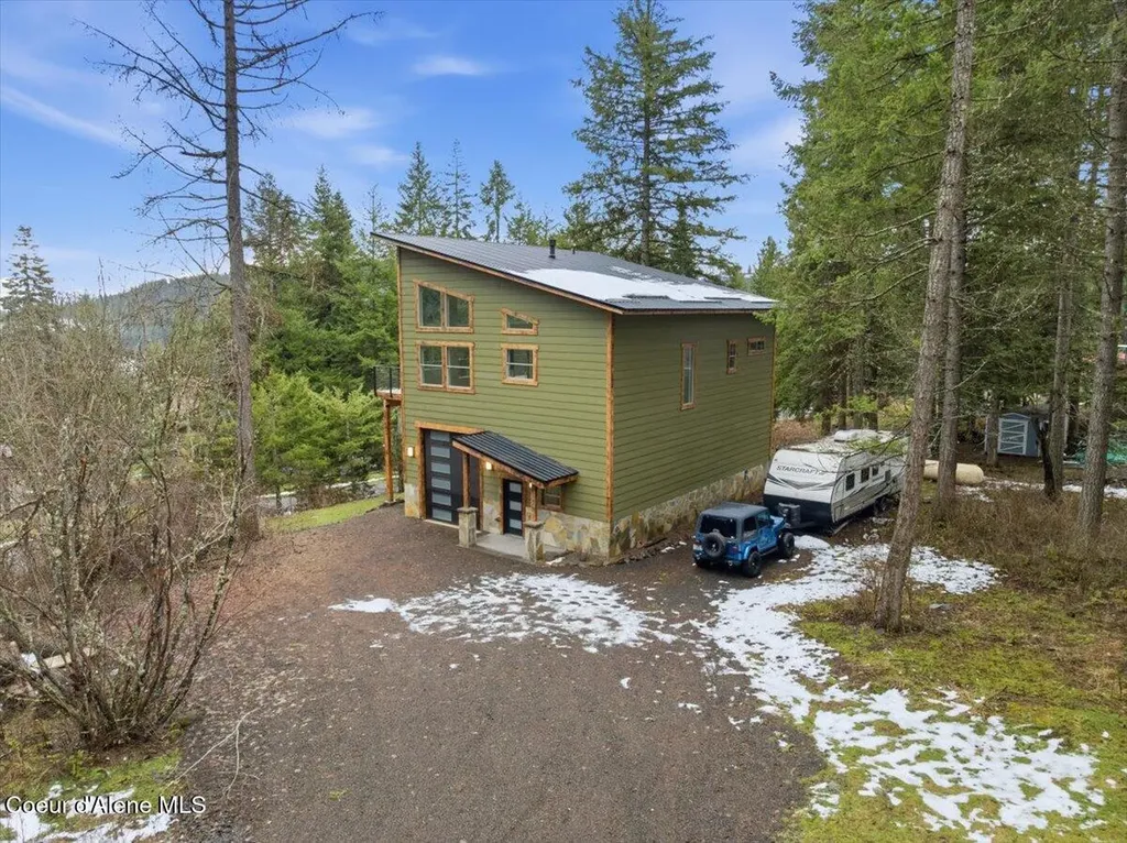 21941 S Lakeview Drive Worley ID 83876