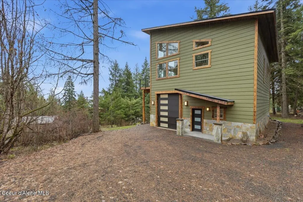 21941 S Lakeview Drive Worley ID 83876