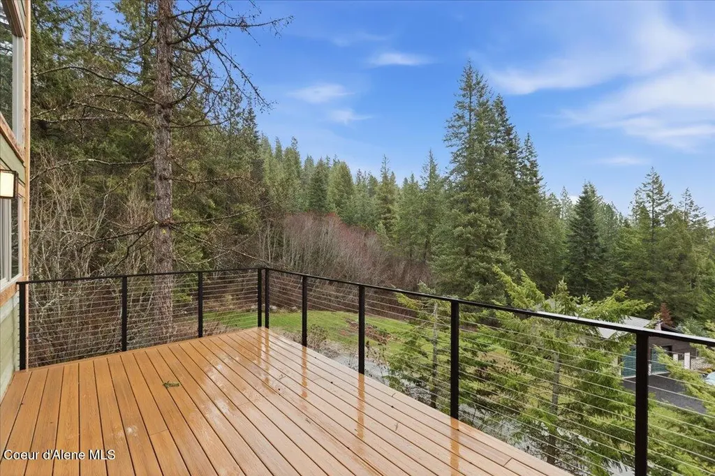 21941 S Lakeview Drive Worley ID 83876