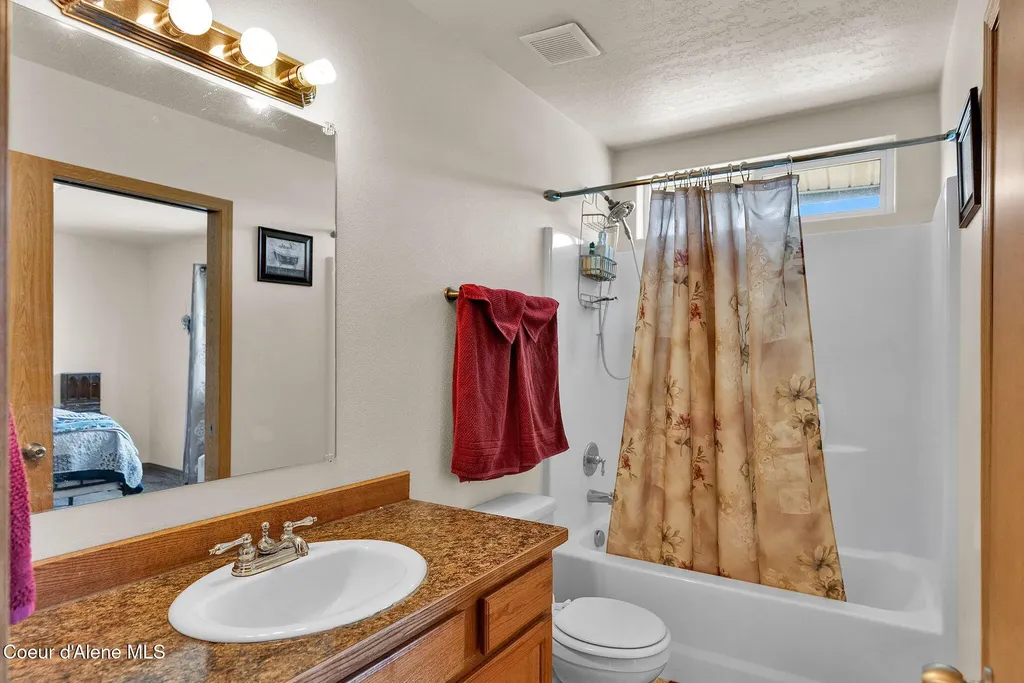 3495 N Carriage Court Post Falls ID 83854