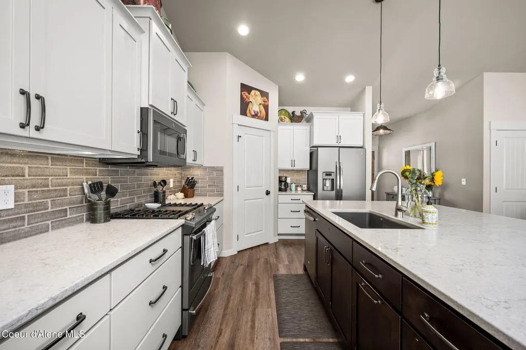 1884 W Boyles Avenue Hayden ID 83835