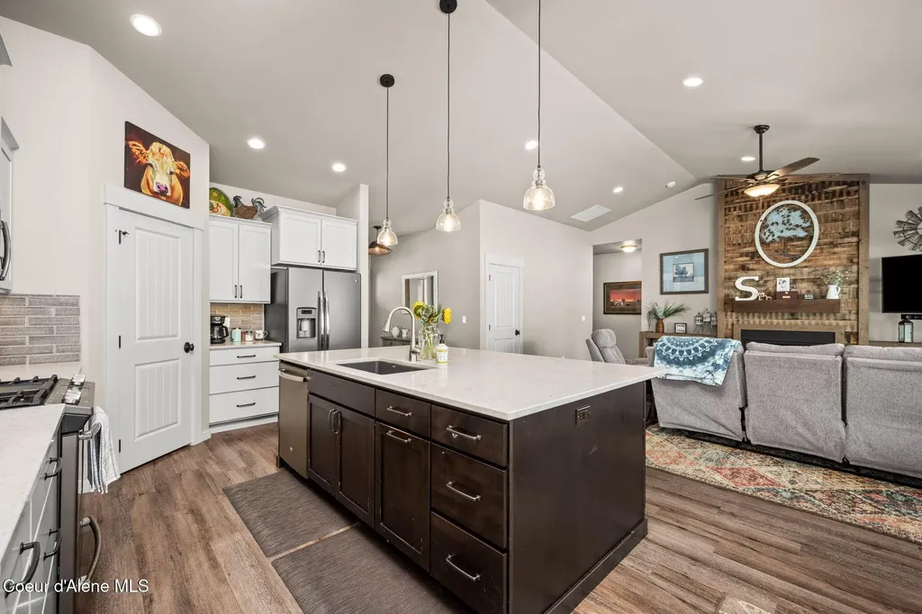 1884 W Boyles Avenue Hayden ID 83835