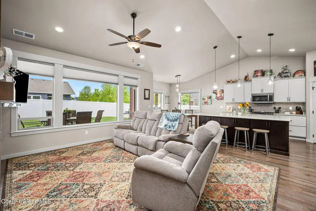 1884 W Boyles Avenue Hayden ID 83835