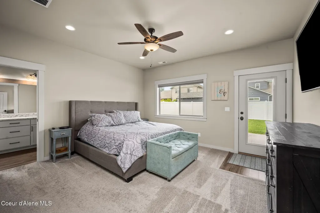 1884 W Boyles Avenue Hayden ID 83835