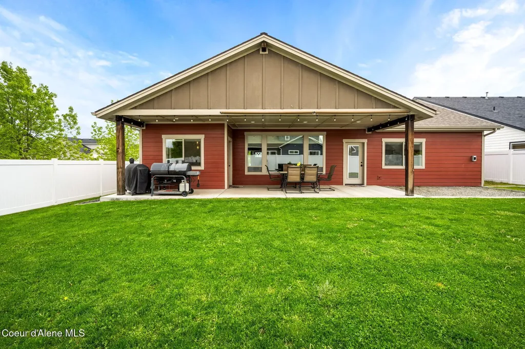 1884 W Boyles Avenue Hayden ID 83835