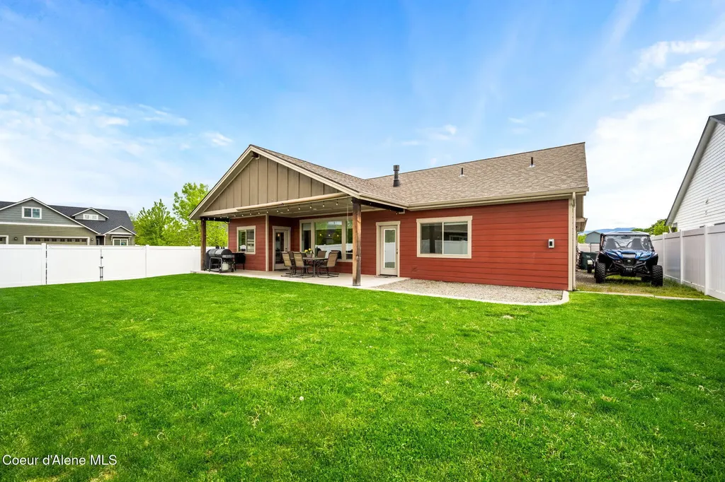 1884 W Boyles Avenue Hayden ID 83835