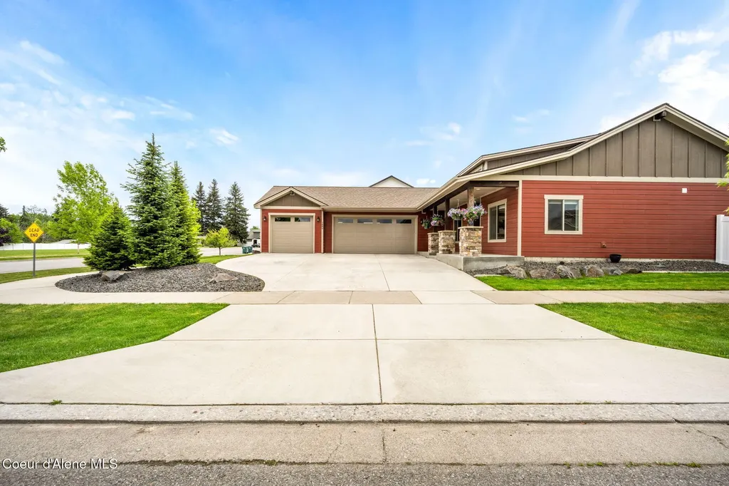 1884 W Boyles Avenue Hayden ID 83835