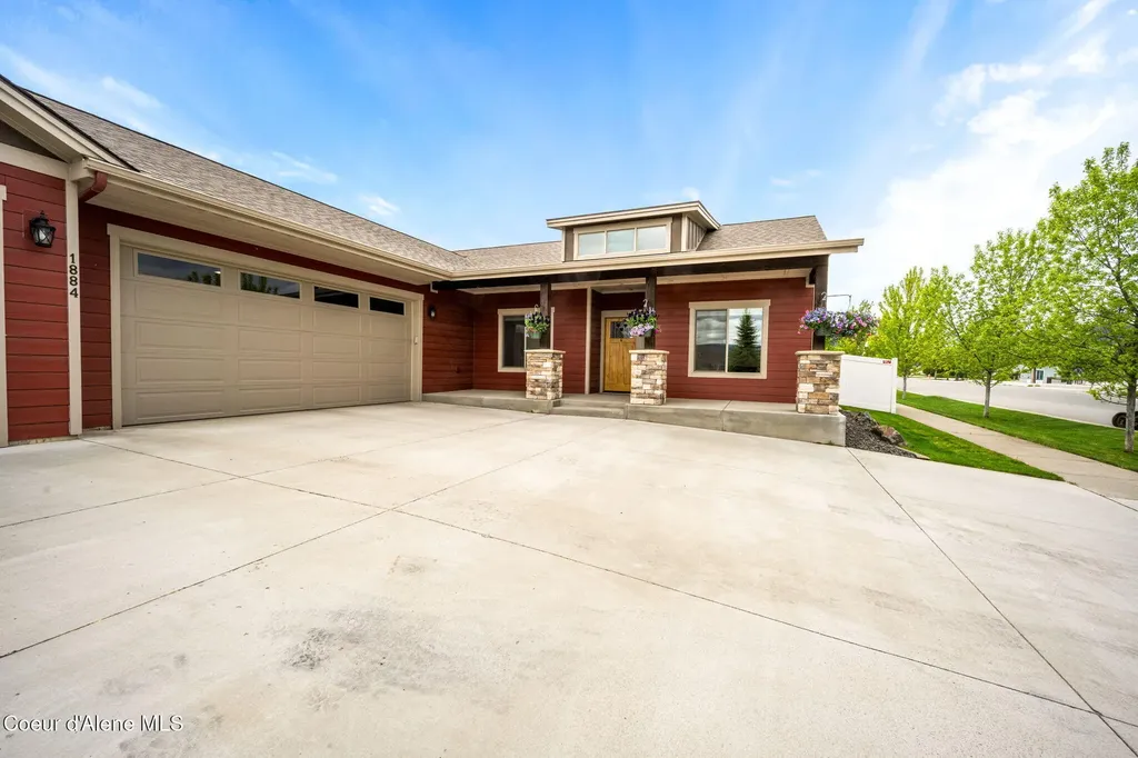 1884 W Boyles Avenue Hayden ID 83835