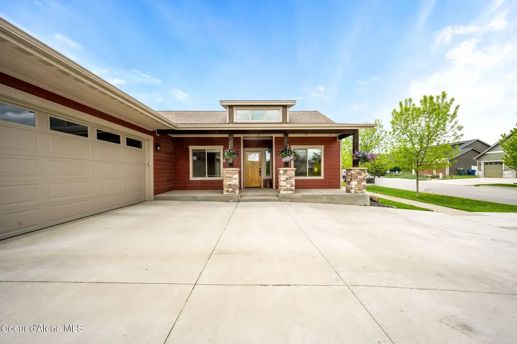 1884 W Boyles Avenue Hayden ID 83835