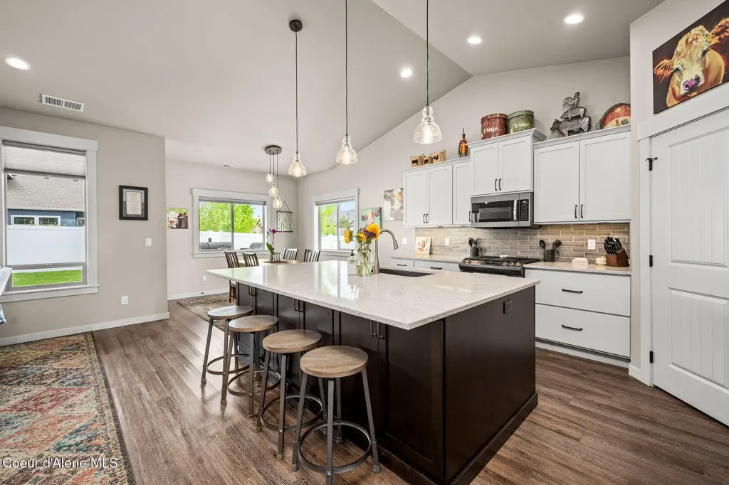 1884 W Boyles Avenue Hayden ID 83835
