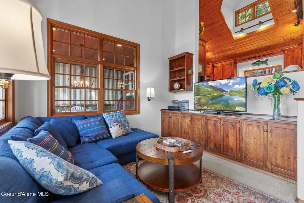 11004 N Rock Cliff Court Hayden ID 83835