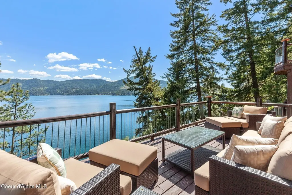 11004 N Rock Cliff Court Hayden ID 83835
